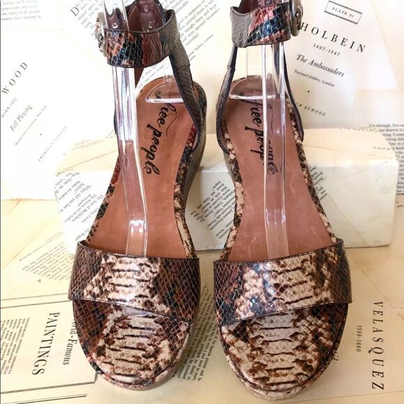 Free People Platform Sandal Strap Snakeskin Print - Picture 6 of 8